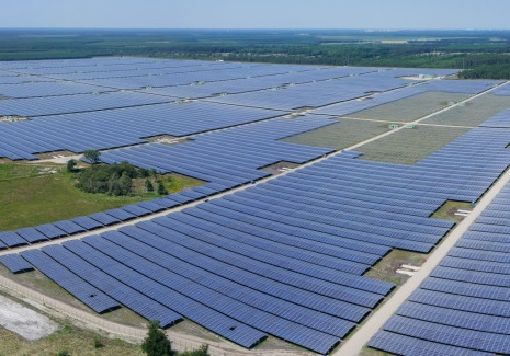 Agen se dote du plus grand parc européen d'éclairage public à énergie  solaire